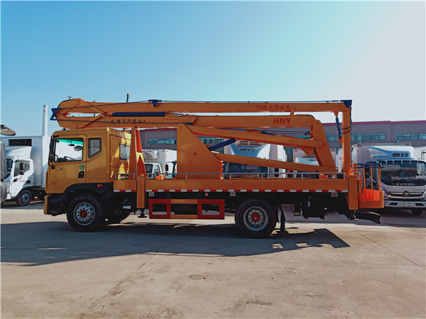 東風(fēng)26米高空作業(yè)車